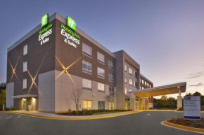 Отель Holiday Inn Express and Suites South Hill, an IHG Hotel  Ла Кросс